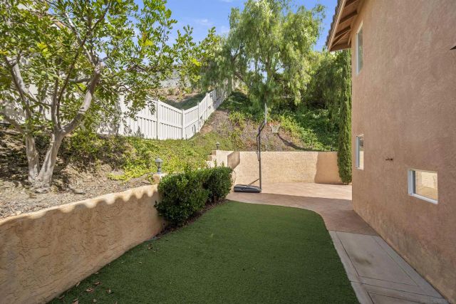 10145 Challenger Ct, Spring Valley, CA 91978