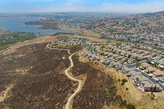 10145 Challenger Ct, Spring Valley, CA 91978