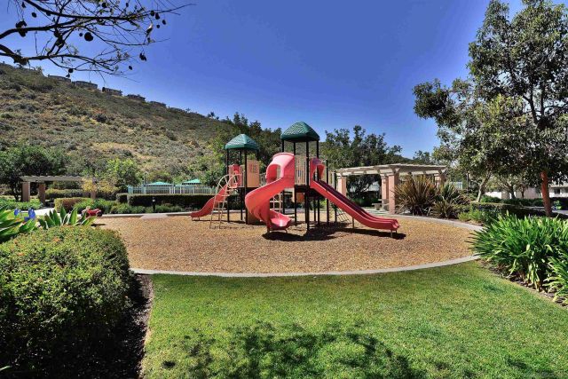 10145 Challenger Ct, Spring Valley, CA 91978