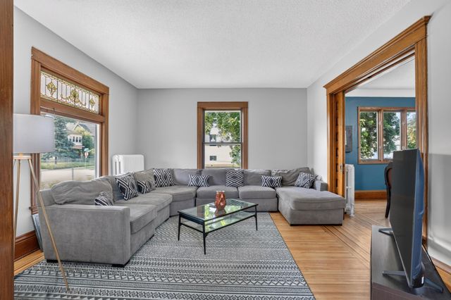 3048 Columbus Avenue, Minneapolis, MN 55407