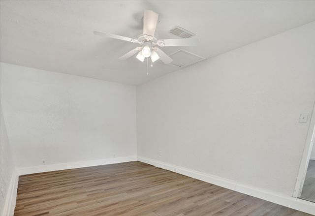 2117 Brookshire Street, Arlington, TX 76010