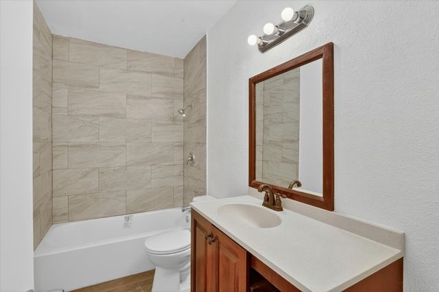 2117 Brookshire Street, Arlington, TX 76010