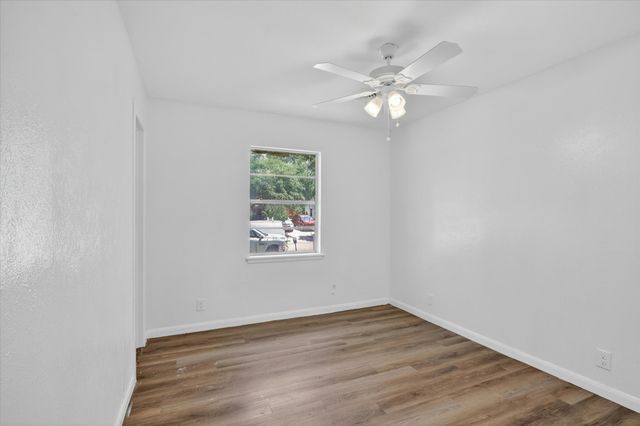 2117 Brookshire Street, Arlington, TX 76010