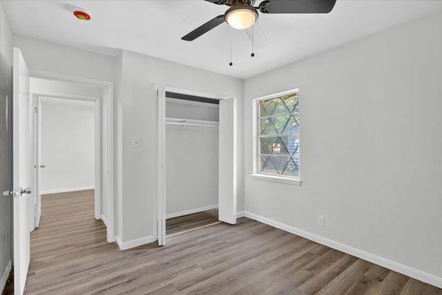 2117 Brookshire Street, Arlington, TX 76010