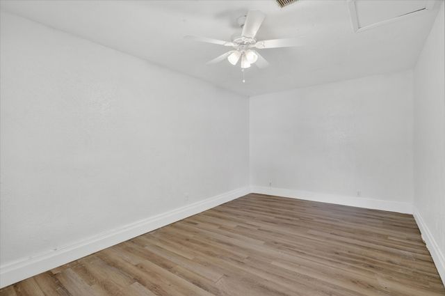 2117 Brookshire Street, Arlington, TX 76010