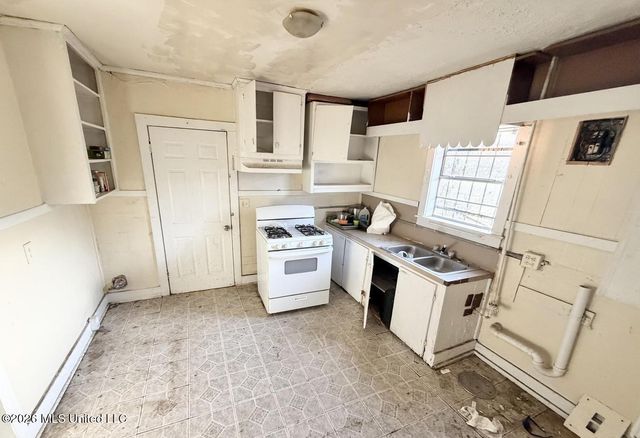 4210 Chennault Avenue, Jackson, MS 39209