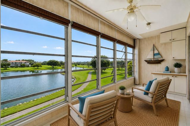 13475 SW 9th St 401A, Pembroke Pines, FL 33027