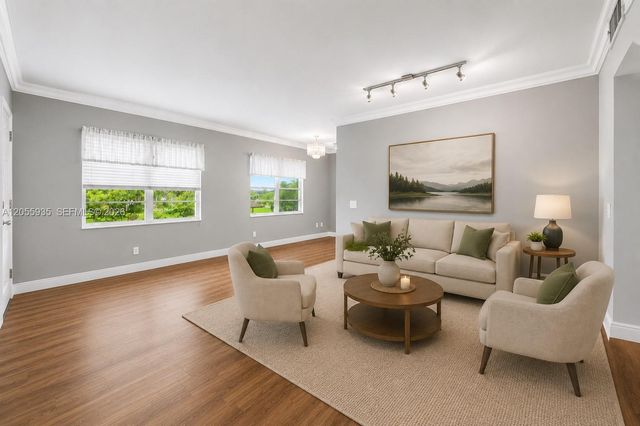 13475 SW 9th St 401A, Pembroke Pines, FL 33027