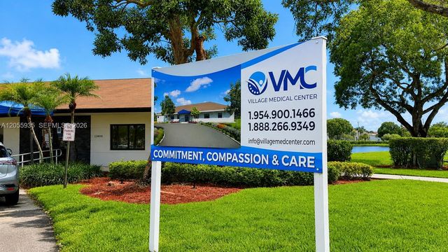 13475 SW 9th St 401A, Pembroke Pines, FL 33027
