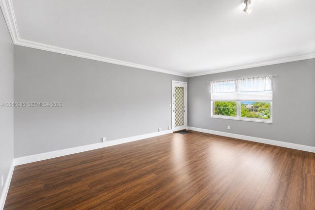 13475 SW 9th St 401A, Pembroke Pines, FL 33027
