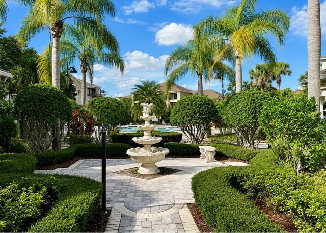 6572 SWISSCO DRIVE 215, Orlando, FL 32822