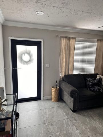 1049 Wyoming Ave, Fort Lauderdale, FL 33312