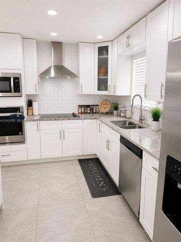 1049 Wyoming Ave, Fort Lauderdale, FL 33312