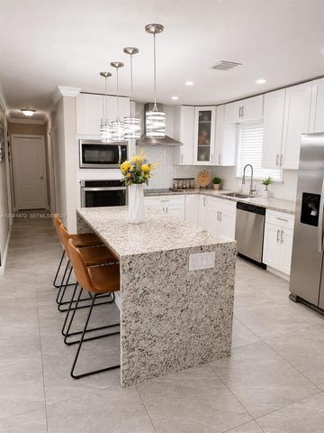 1049 Wyoming Ave, Fort Lauderdale, FL 33312