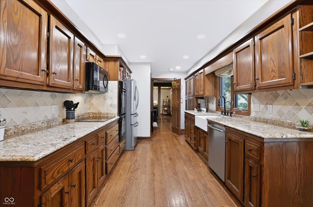 6717 La Tour Circle, Indianapolis, IN 46278