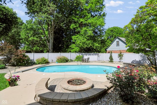 6717 La Tour Circle, Indianapolis, IN 46278