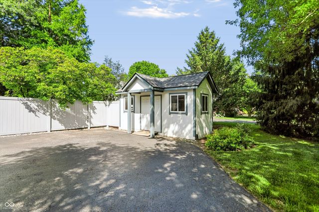 6717 La Tour Circle, Indianapolis, IN 46278