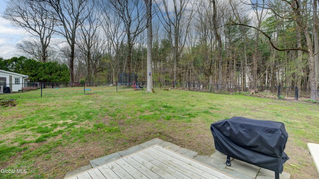8 Pinewood Drive, Glenville, NY 12302