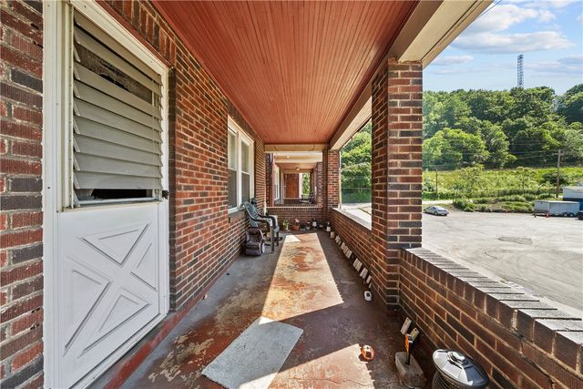 217-219 5th St, Wilmerding, PA 15148