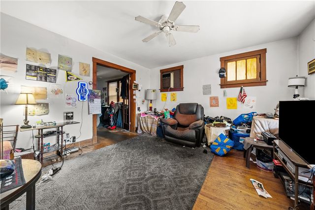217-219 5th St, Wilmerding, PA 15148