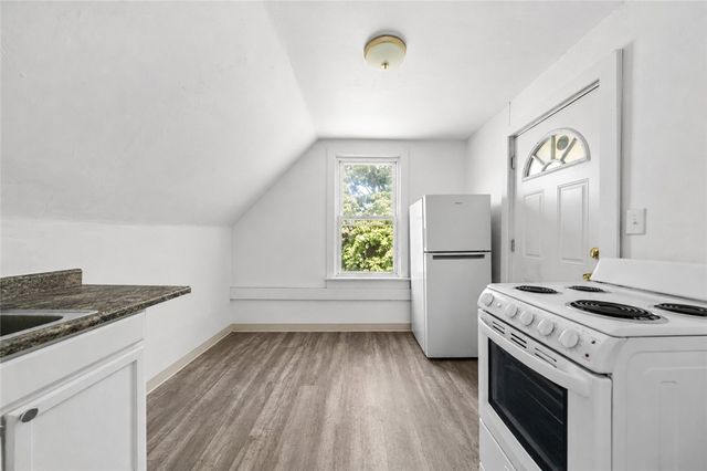 217-219 5th St, Wilmerding, PA 15148