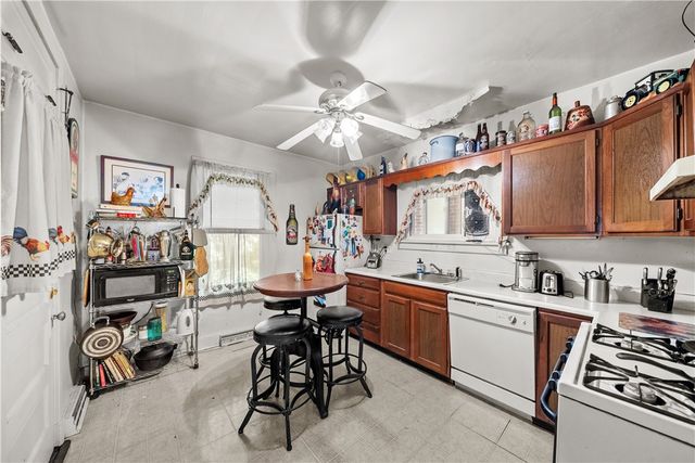 217-219 5th St, Wilmerding, PA 15148