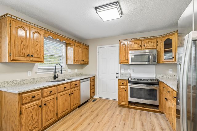 2901 Meadowhill Dr, Murfreesboro, TN 37130