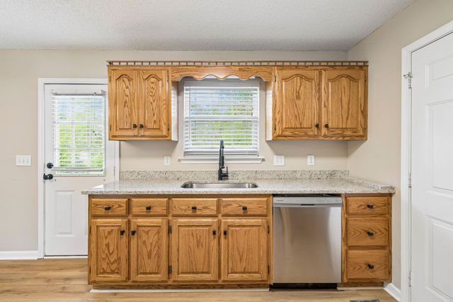 2901 Meadowhill Dr, Murfreesboro, TN 37130