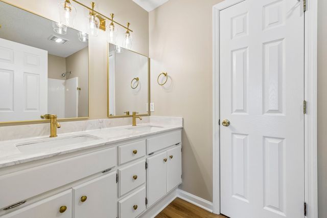 2901 Meadowhill Dr, Murfreesboro, TN 37130