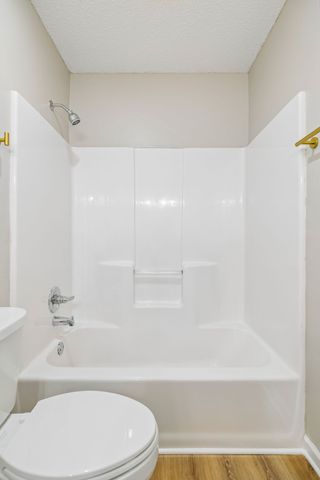 2901 Meadowhill Dr, Murfreesboro, TN 37130