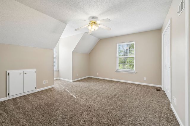 2901 Meadowhill Dr, Murfreesboro, TN 37130