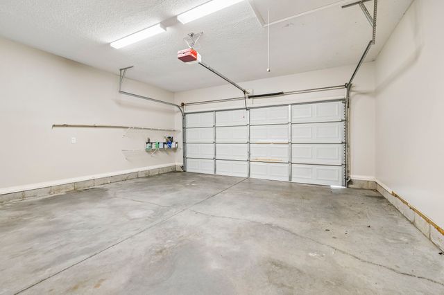 2901 Meadowhill Dr, Murfreesboro, TN 37130