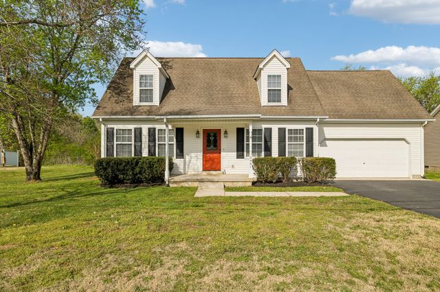 2901 Meadowhill Dr, Murfreesboro, TN 37130