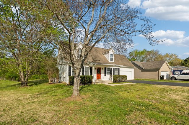 2901 Meadowhill Dr, Murfreesboro, TN 37130