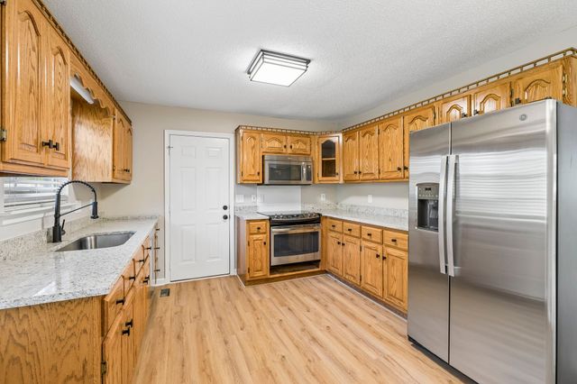 2901 Meadowhill Dr, Murfreesboro, TN 37130