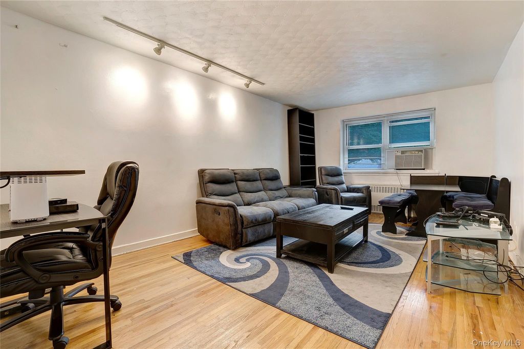 111-09 66th Avenue 2B, Forest Hills, NY 11375