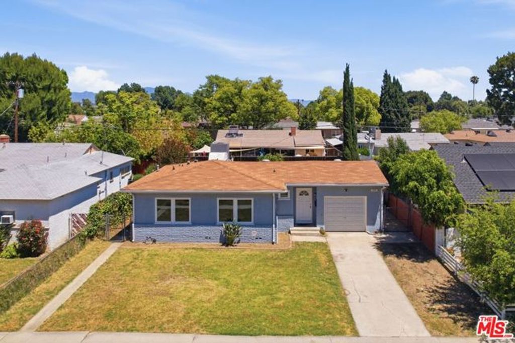 7444 Oak Park Avenue, Van Nuys (los Angeles), CA 91406