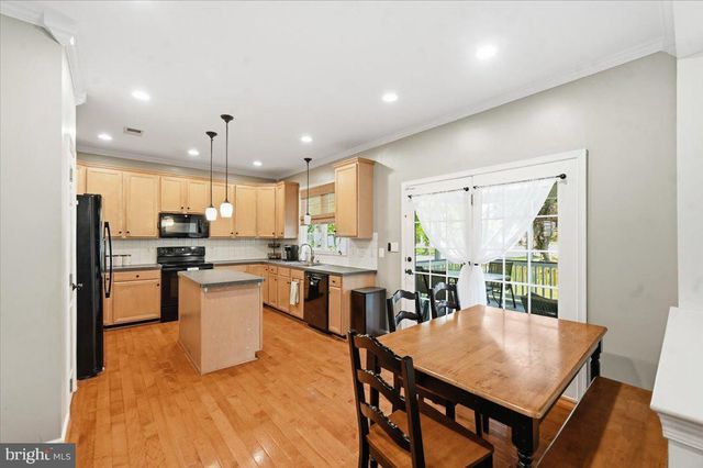 42631 HARRIS, Chantilly, VA 20152