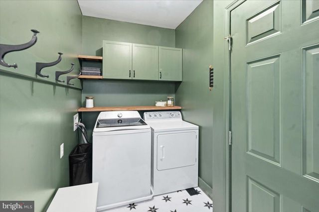 42631 HARRIS, Chantilly, VA 20152