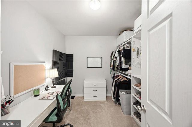 42631 HARRIS, Chantilly, VA 20152