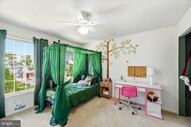 42631 HARRIS, Chantilly, VA 20152