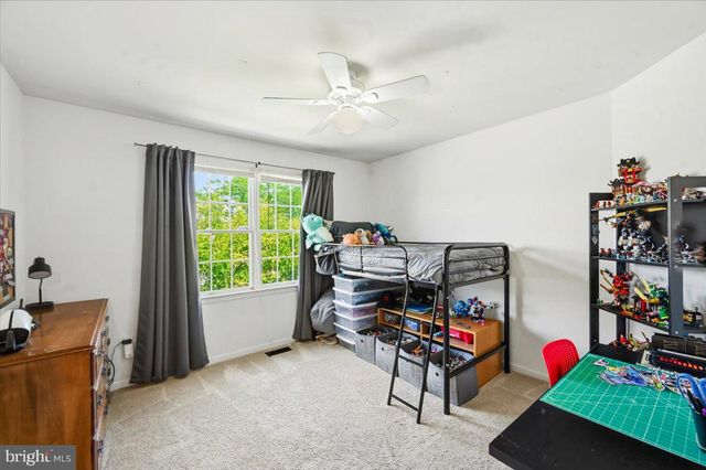 42631 HARRIS, Chantilly, VA 20152