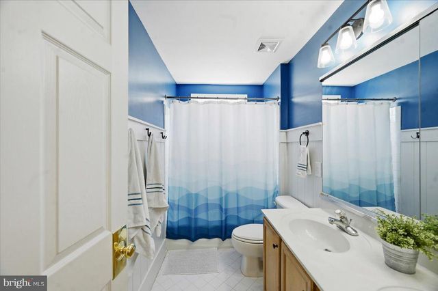 42631 HARRIS, Chantilly, VA 20152