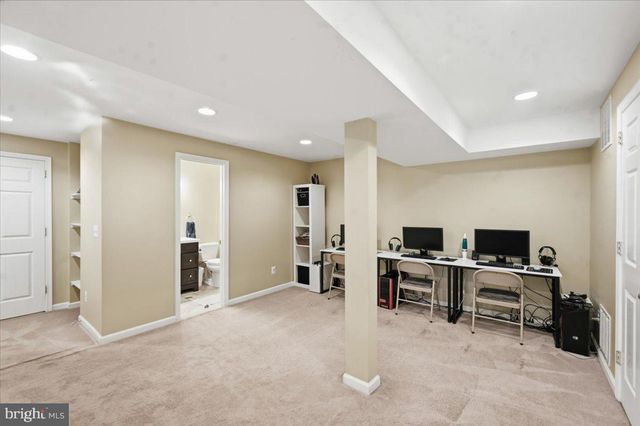 42631 HARRIS, Chantilly, VA 20152