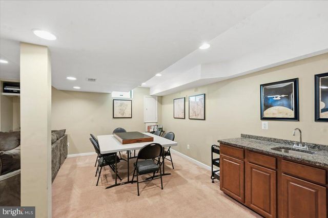42631 HARRIS, Chantilly, VA 20152