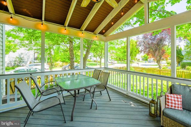 42631 HARRIS, Chantilly, VA 20152