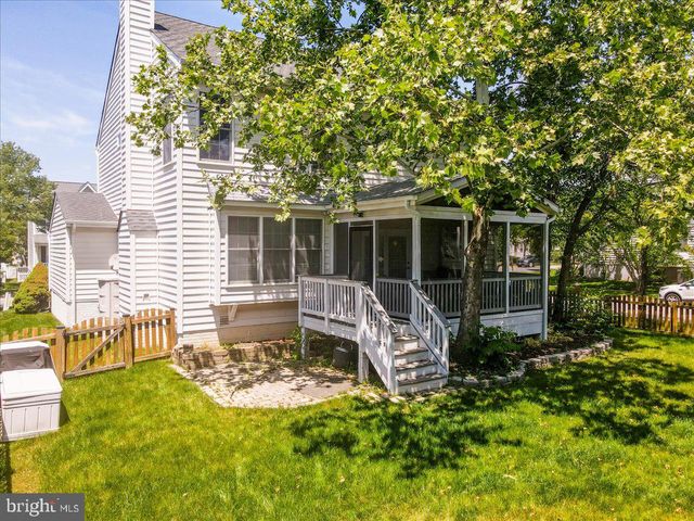 42631 HARRIS, Chantilly, VA 20152