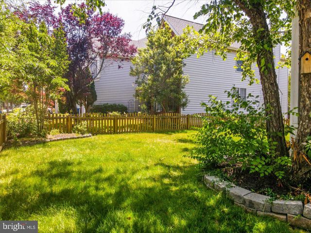 42631 HARRIS, Chantilly, VA 20152