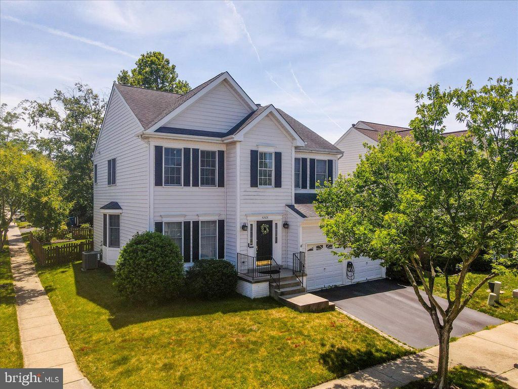 42631 HARRIS, Chantilly, VA 20152