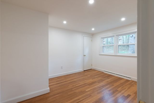 9 Bridge St, Medfield, MA 02052